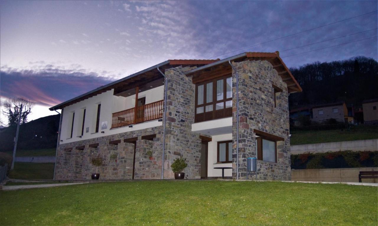 Apartamentos Rurales Penon Blanco Penerudes エクステリア 写真